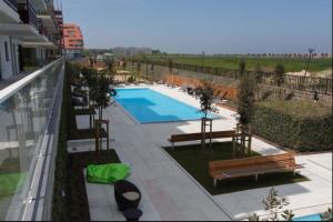 Swimmingpoolen hos eller tæt på Villa Jalina Sailors Beach