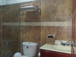 Ein Badezimmer in der Unterkunft DB Tower Vacation Rental