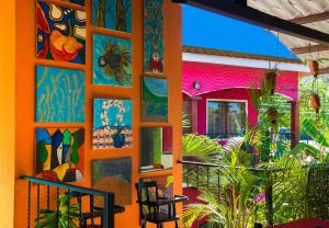 Um jardim no exterior de Conchal Hotel