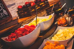 Makanan di atau berdekatan hotel