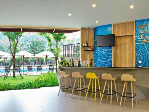 ibis Styles Krabi Ao Nang内部或周边的泳池