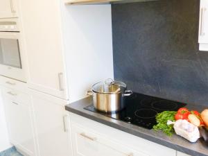 Küche/Küchenzeile in der Unterkunft Ferienwohnung *Wibkes Hüs*