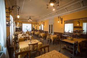 Ресторант или друго място за хранене в Hotel Olivedo