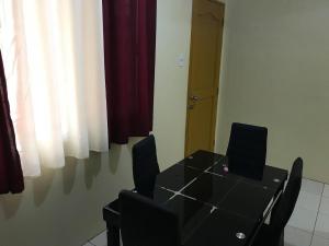 A seating area at RV3 TRANSIENT HOUSE