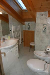 Ένα μπάνιο στο Tobià de Barat