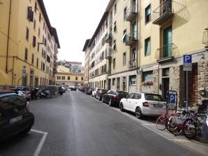 フィレンツェにあるAppartamento con terrazzaのギャラリーの写真