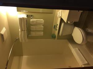 Boulder Creek Inn的一间浴室