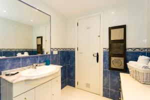 A bathroom at weforyou near the beach TWO bedrooms in Pueblo Evita