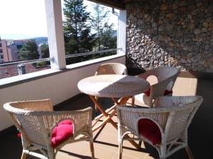 Ein Balkon oder eine Terrasse in der Unterkunft DD apartmani