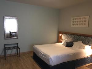 Posteľ alebo postele v izbe v ubytovaní Hotel Celanova