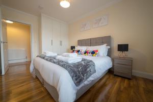 Afbeelding uit fotogalerij van London Heathrow Serviced Apartments in Stanwell