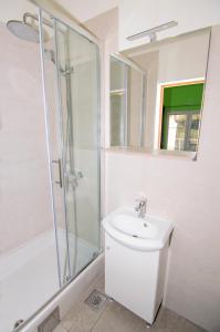 Photo de la galerie de l'établissement Apartments Vodanović, à Podgora