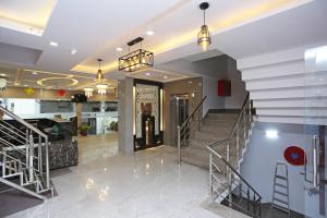 The lobby or reception area at Hotel Arch - Near Aerocity New Delhi