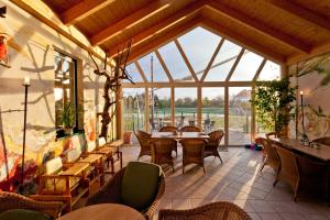 Ein Sitzbereich in der Unterkunft Pension Sonnengarten & Therme included - auch am An- & Abreisetag!