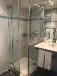 Koupelna v ubytování Bodenseehotel Weisses Rössli + 57 fotografií