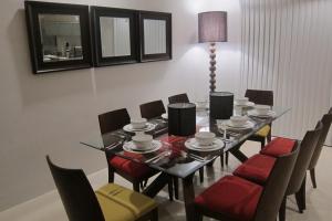 Posezení v ubytování Tumon Bel-Air Serviced Residence