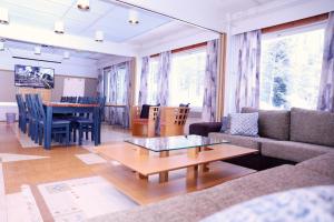 Posezení v ubytování Finlandia Hotel Airport Oulu