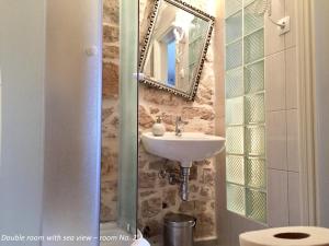 Ванная комната в City Rooms Šibenik