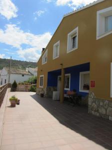 Το κτήριο όπου στεγάζεται  the country house