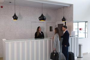 ヴィラ・ノヴァ・デ・ガイアにあるPark Hotel Porto Gaiaの集団