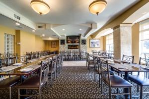 Restaurace v ubytování Monte Carlo Inn Markham