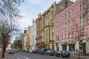 Photo de la galerie de l'établissement Trendy Local Apartment, à Prague