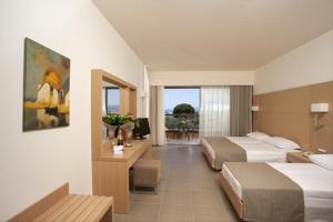 Gallery image of Island Blue Hotel in Pefki Rhodes