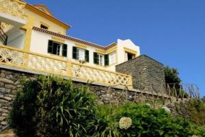 El edificio en el que está la estancia rural