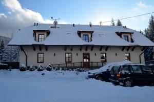 Hotel Na Dolině взимку