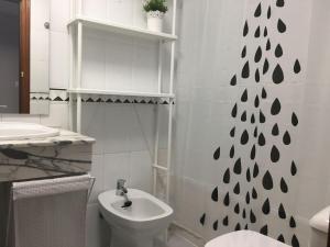Kúpeľňa v ubytovaní Gran Apartamento familiar, amigos o trabajo + 36 fotografií