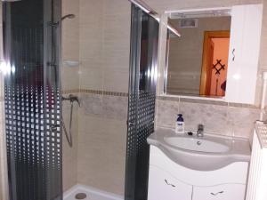 Kúpeľňa v ubytovaní Kaiser Apartman