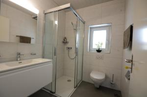 Koupelna v ubytování Interlaken Central 2