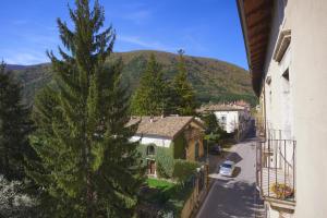 Nespecifikovaný výhled na hory nebo výhled na hory při pohledu z bed and breakfast