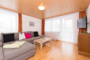 TV a/nebo společenská místnost v ubytování Appartement Roland