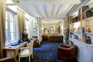 Gallery image of Hotel Bonaparte in Paris