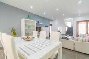 Η κουζίνα ή μικρή κουζίνα στο Casa Holganza +24 φωτογραφίες