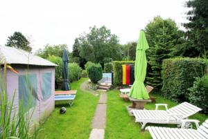 ケルンにあるFerienwohnung mit Garten und Poolのギャラリーの写真