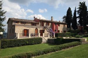 Vonkajšia záhrada v ubytovaní Agriturismo La Forra
