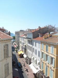 カンヌにあるTwo bedrooms in the center of Cannes, 500 meters from the Palais des Festival and the Croisette - 1934のギャラリーの写真