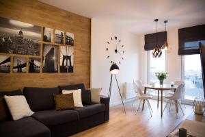 Część wypoczynkowa w obiekcie Apartamenty City View od WroclawApartament-pl