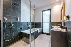 Koupelna v ubytování LA SOA Chalets & Eventlodge