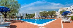 Bazén v ubytování Hotel Torre Oliva nebo v jeho okolí