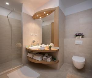 Koupelna v ubytování VIP Rooms