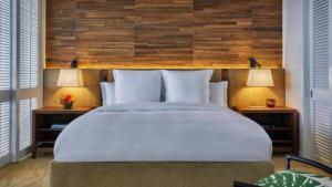 เตียงในห้องที่ Four Seasons Resort Oahu at Ko Olina