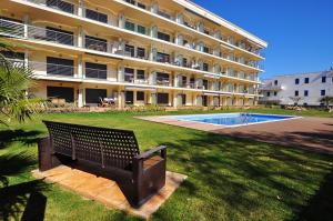 The swimming pool at or close to 1112 Mileni I - Apivend Immo