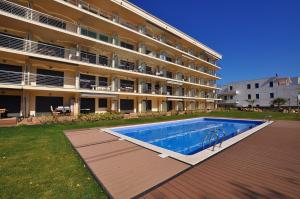 The swimming pool at or close to 1112 Mileni I - Apivend Immo