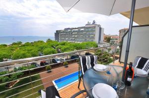A balcony or terrace at 1112 Mileni I - Apivend Immo