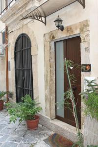 The facade or entrance of Residence Emozioni Ortigia