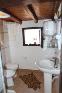 A bathroom at Residence Emozioni Ortigia