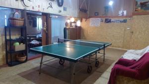 Attrezzature per ping pong presso U Tří Koček o nelle vicinanze